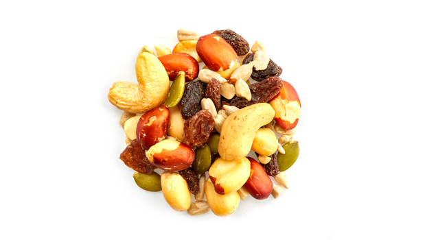 Raisins, peanuts, sunflower seeds, cashew nuts, pumpkin seeds, non GMO canola oil, vegetable oil.