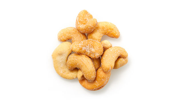 Cashews, Non GMO Canola oil, Salt.

May contain: Peanuts, Other tree nuts, Soy.