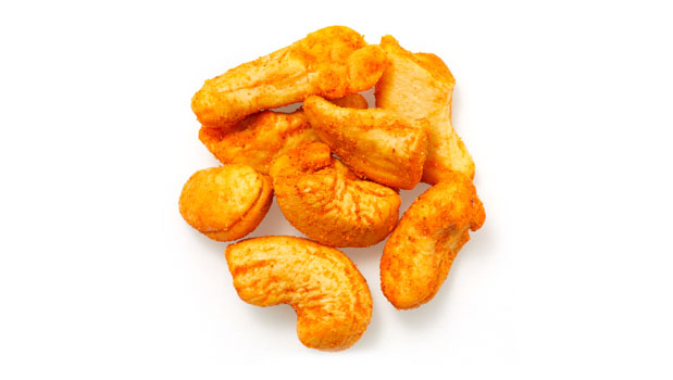 Cashews, non GMO canola oil, BBQ seasoning [salt, sugars (dextrose, sugar), torula yeast, monosodium glutamate, spices, farina (wheat), tomato powder, onion powder, citric acid, garlic powder, tricalcium phosphate (anti-caking agent), extractives of paprika, sodium citrate, spice extractives, natural smoke flavour.]
May contain: Peanuts, Other tree nuts, Soy, Milk, Eggs, Mustard, Sulfites