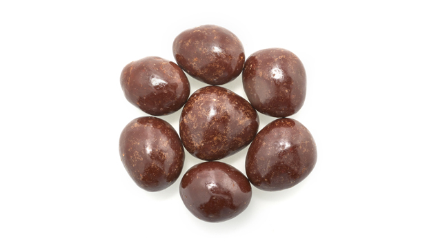 Chocolate coating [unsweetened chocolate, sugar, cocoa butter, soy lecithin (emulsifier), vanilla extract], Dates (pitted dates, dextrose powder or rice flour), Glazing agent (coconut), Polishing agent 
May contain: Peanuts, Tree nuts, Milk, Wheat, Sulfites
This product may occasionally contain pits or pit fragments