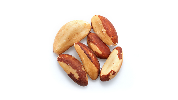 Brazil nuts.

May contain: Peanuts, Other tree nuts, Soy.