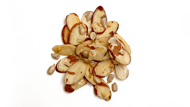 Amandes, Graines de tournesol, Graines de lin, Acacia, Eau, Sel de mer, Poudre d'oignon, Romarin, Thym, Marjolaine, Basilic, Lavande, Sarriette, Fenouil