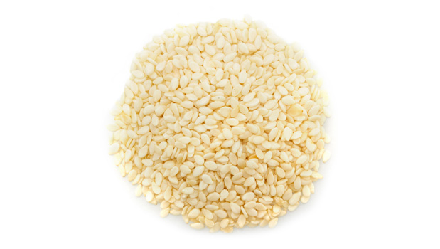 Hulled sesame seeds.