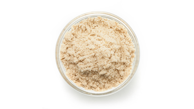 Dextrose, Sea salt, Corn syrup solids, Corn starch, Hydrolyzed plant proteins (soy, corn), Canola oil, Onion powder, Beef flavour, Caramel, Spices.
Contains: Soy, Sulphites