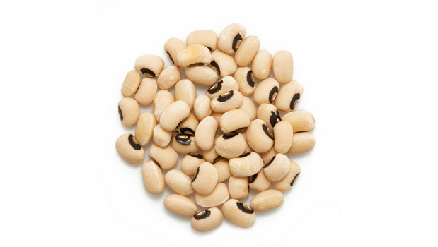 Organic black eyed beans.

It is a raw agriculture product. Although it has been mechanically cleaned before packaging, some foreign material may be present. Sort and wash before using.