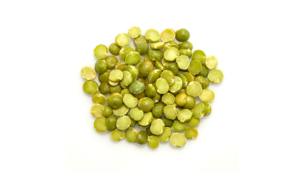 Organic green peas.

It is a raw agriculture product. Although it has been mechanically cleaned before packaging, some foreign material may be present. Sort and wash before using.