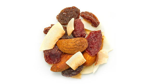 Raisins Thompson secs *(raisins secs*, huile de tournesol*), canneberges séchées *(canneberges *, sucre*, huile de tournesol*), noix de coco*, noix de cajou crues *, amandes crues *. 
*Biologique