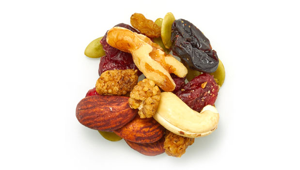 Cranberries*, Raisins*, Pumpkin seeds*, Cashews*, Almonds*, Mulberries*, Walnuts*, Cherries*, Sugar*, Soysauce* (water, soy beans*, salt), Sunflower oil* (less than 1%)
*Organic