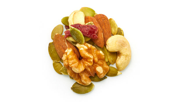 Organic cashew , organic almonds, organic pumpkin seeds, organic walnuts, organic cranberries (organic cranberries, organic sugar, organic sunflower oil).