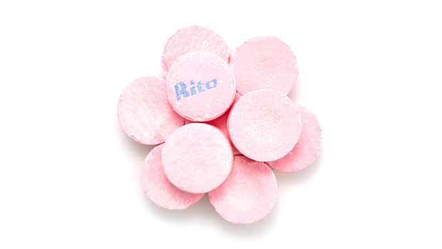 Sugar, corn syrup, gelatin, tragacanth gum, artificiall flavor, artificial color.